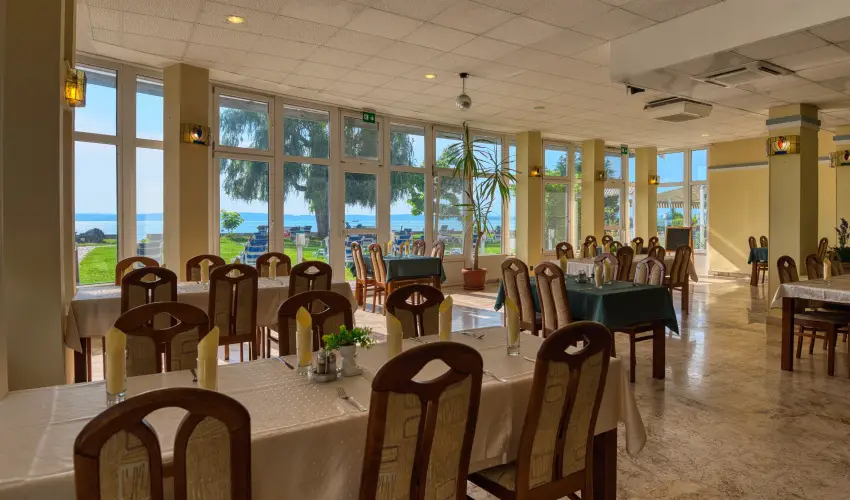 Vil�gos Hotel Balatonvil�gos - El�foglal�si akci� 4 �jt�l