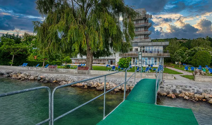 Vil�gos Hotel Balatonvil�gos - El�foglal�si akci� 4 �jt�l