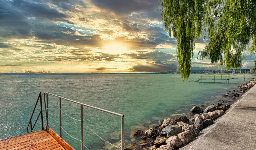 Vil�gos Hotel Balatonvil�gos - El�foglal�si akci� 4 �jt�l