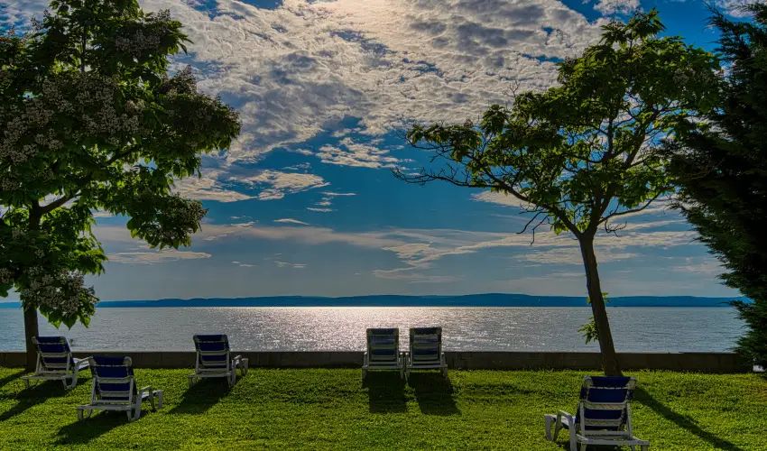 Vil�gos Hotel Balatonvil�gos - El�foglal�si akci� 4 �jt�l