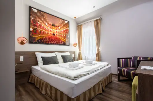 Waterfront Lodge - Nyugdjas kedvezmnyes rak reggelis elltssal (1 jtl)