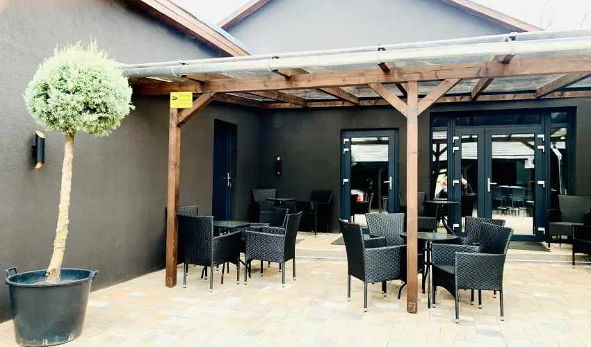 Waterfront Lodge Dunapataj - Nyugdjas kedvezmnyes rak reggelis elltssal (1 jtl)