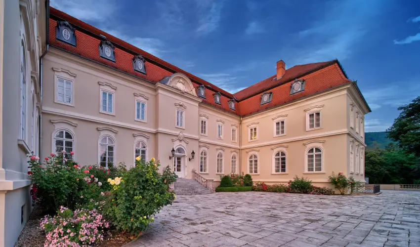 La Contessa Kastélyhotel Szilvásvárad - Early bird ár félpanzióval (1 éjtől)