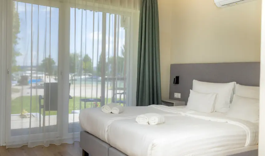 Tihany Yacht Club Tihany - Senior aj�nlat - h�tk�znapra (min. 2 �j)