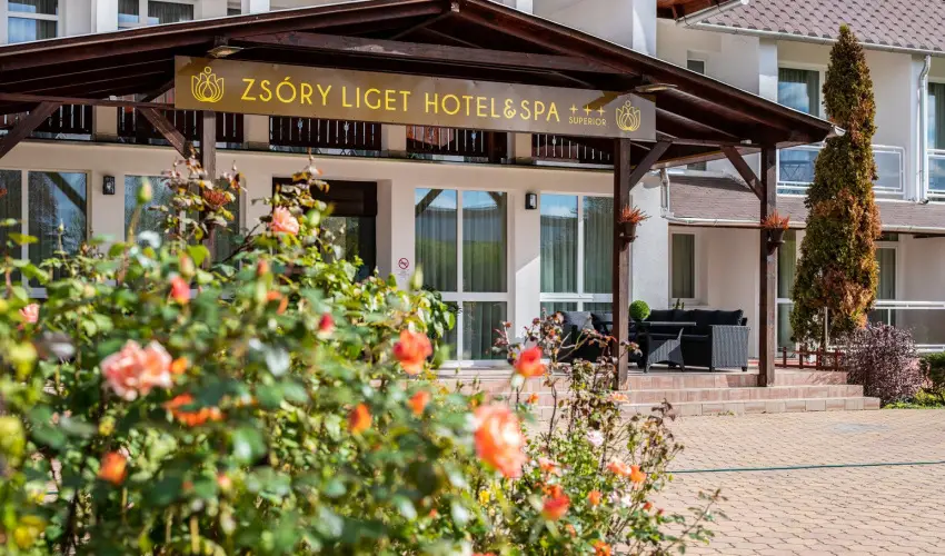 Zs�ry Liget Hotel & Spa Mez�k�vesd - Kedvezm�nyes aj�nlat (min. 2 �j)